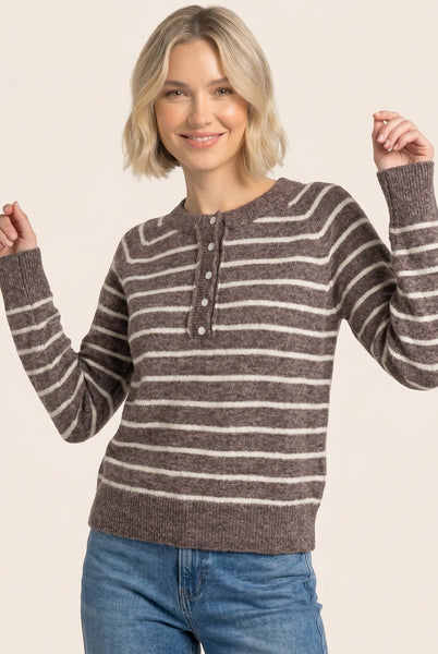 Sadie - Half Button Sweater (brown)
